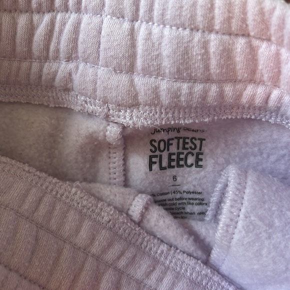 Girls purple Stitch holiday set. Top is a 7 and bottom’s are a 6. - Picture 3 of 5